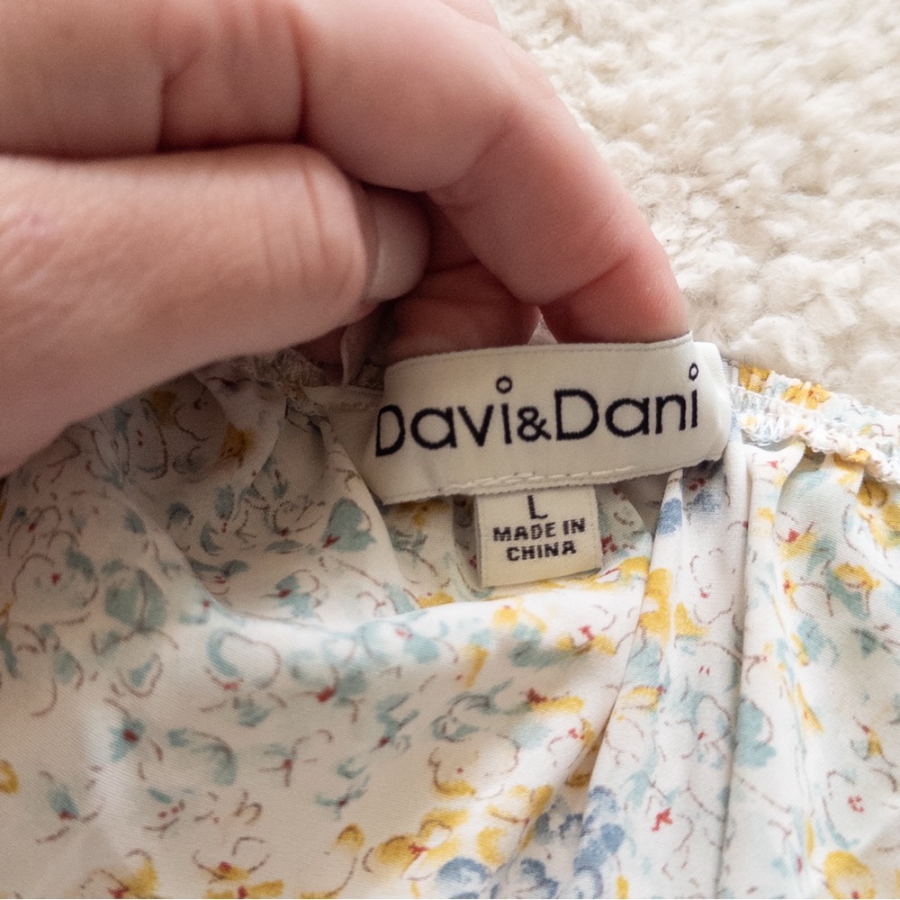 Davi & Dani Floral Boho Lace Trim Top Women’s Large Cottagecore - Picture 5 of 8